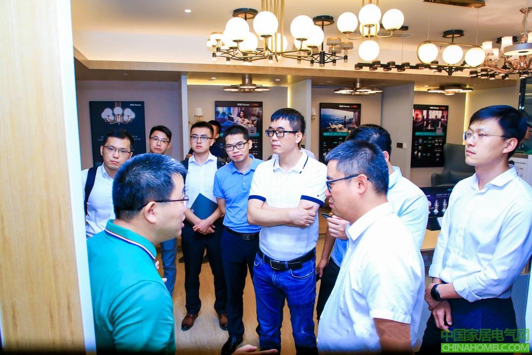 鸿雁iHouse全屋智能生活馆深圳旗舰店盛大开业